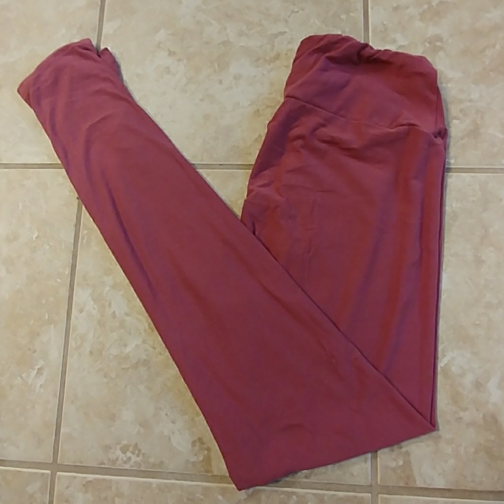 One Size (OS) LuLaRoe Leggings